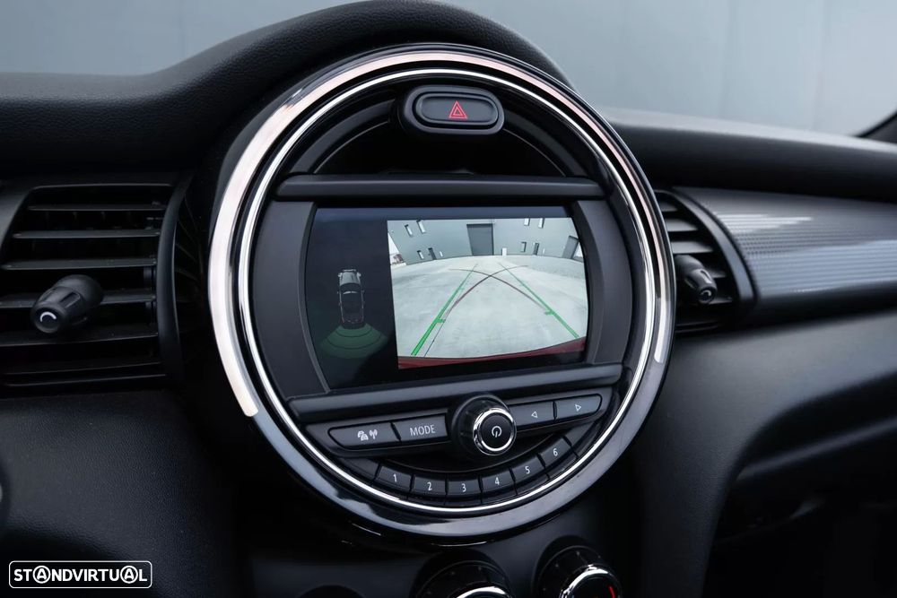 MINI Cabrio Cooper Premium Plus JCW Auto - 31