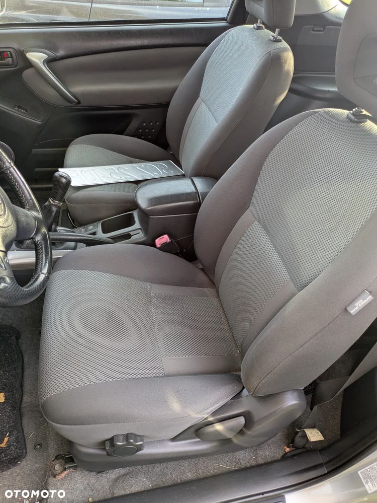 Toyota RAV4 2.0 VVT-i Sol - 8