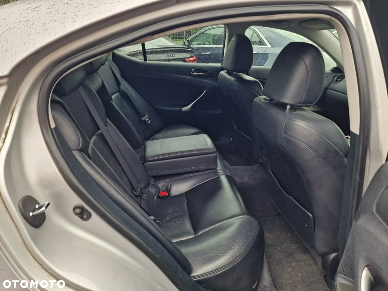 Lexus IS - 30