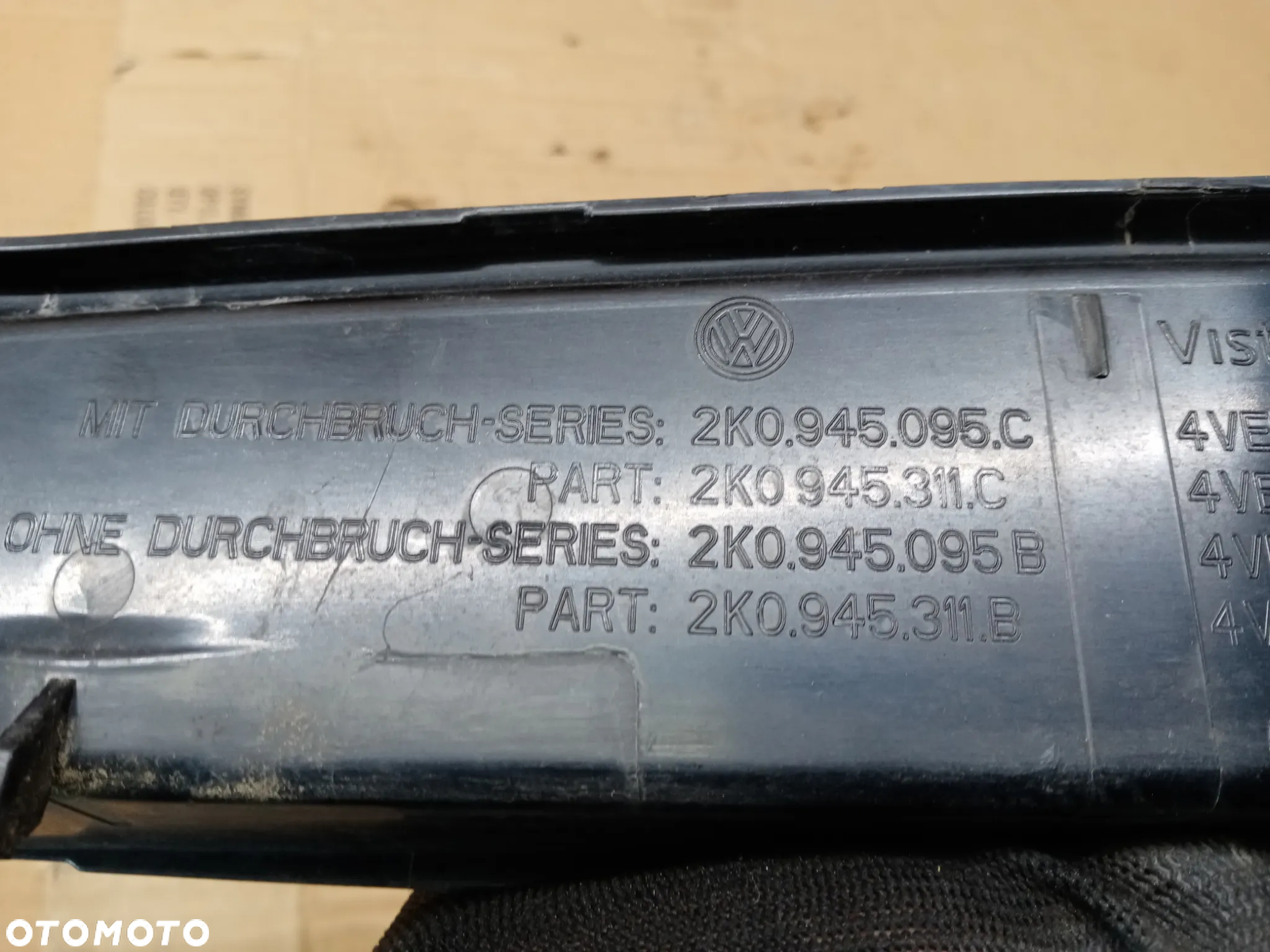 Osłona zaślepka lampy lewy tył VW Caddy III 2K0945311C 2K0945095C - 6
