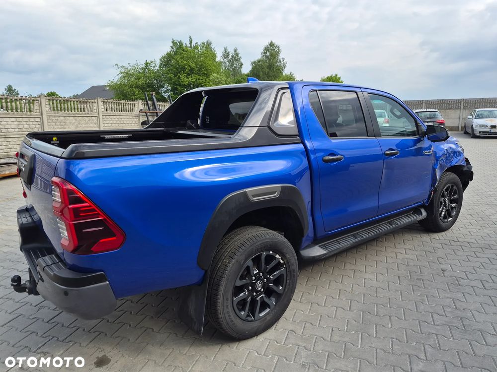 Toyota Hilux 2.8 D-4D Double Cab Invincible Sport 4x4 - 4