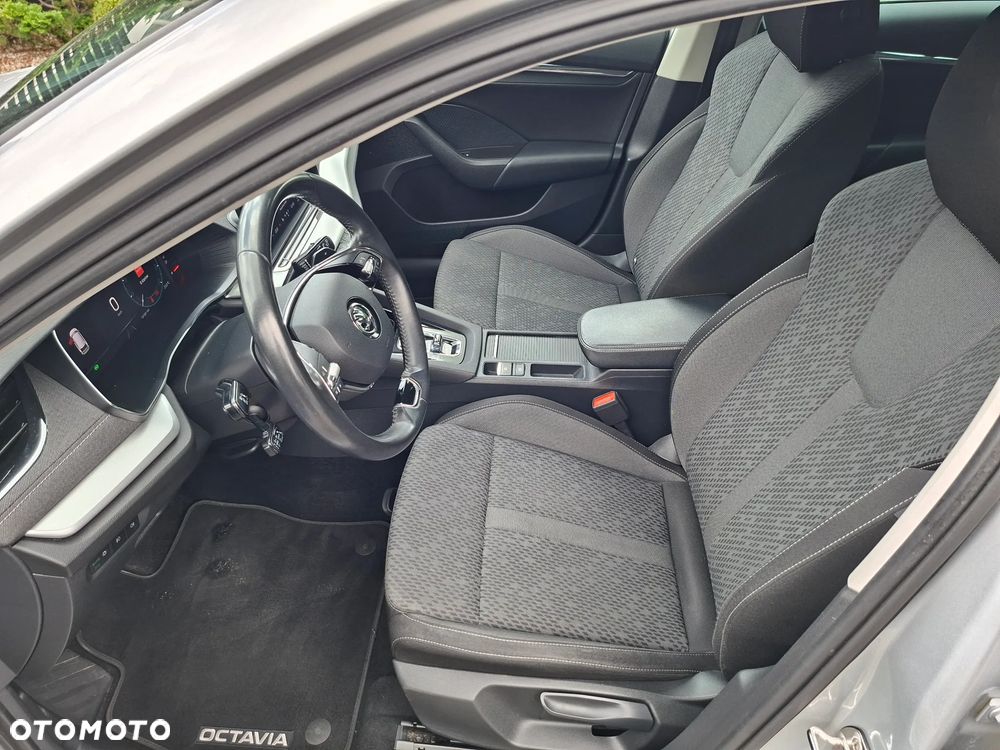 Skoda Octavia 2.0 TDI Style DSG - 13