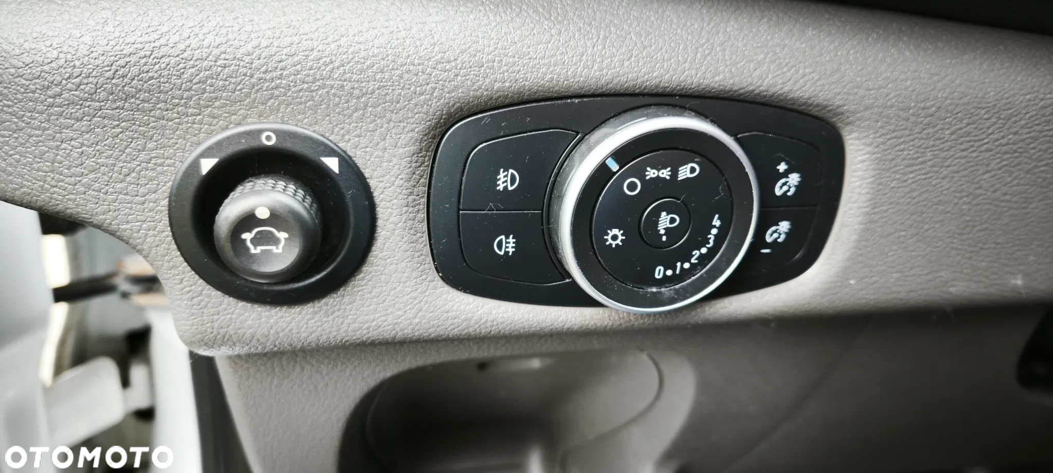 Ford Transit - 28