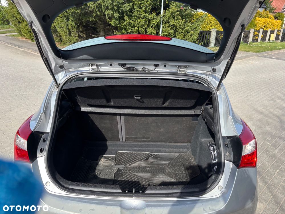 Hyundai i30 i30cw 1.4 Advantage - 8