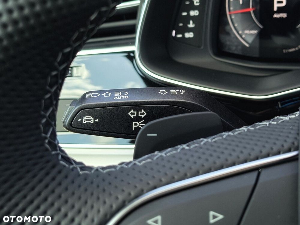 Audi Q8 - 30