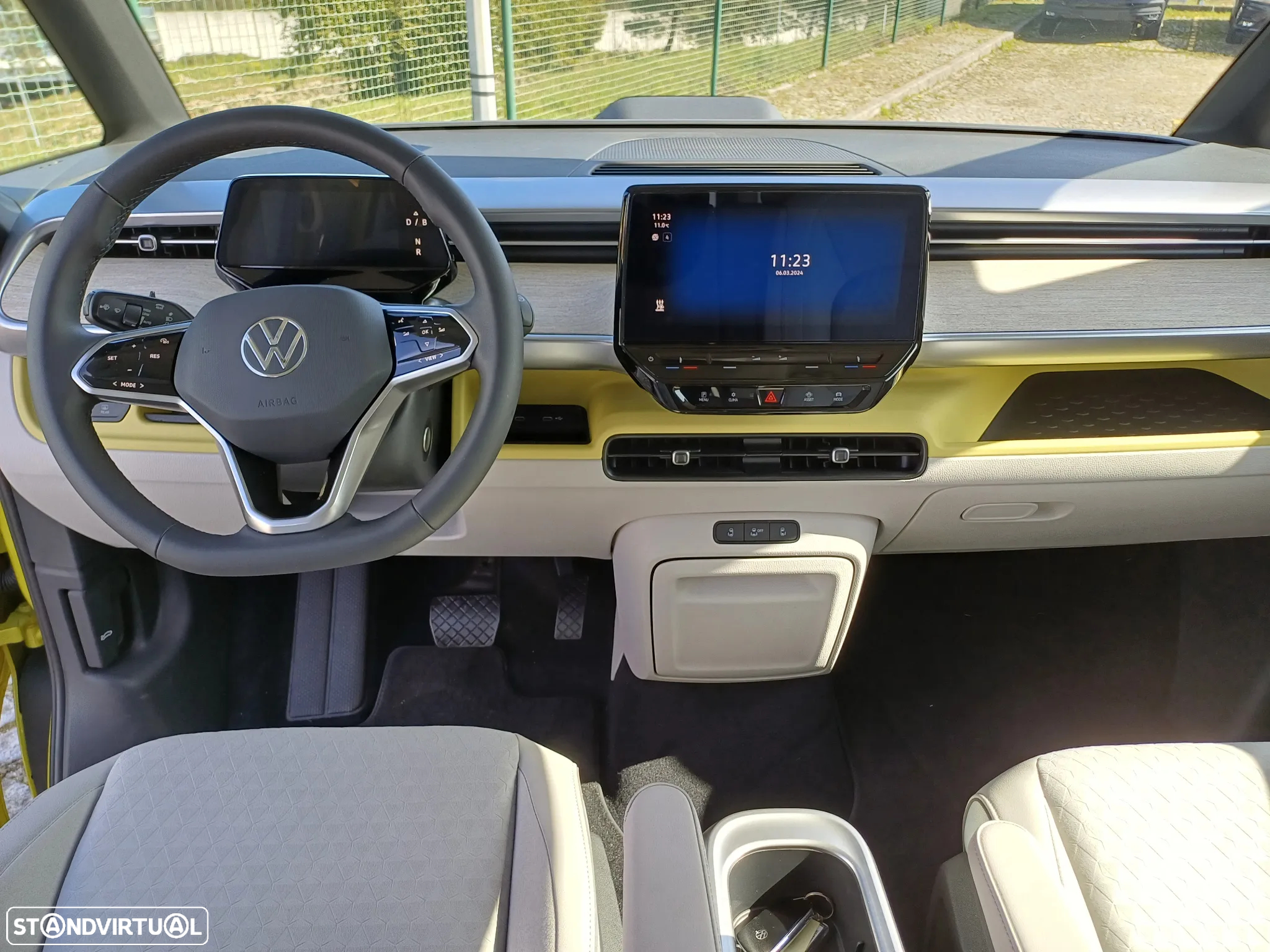 VW ID.Buzz Pro - 16