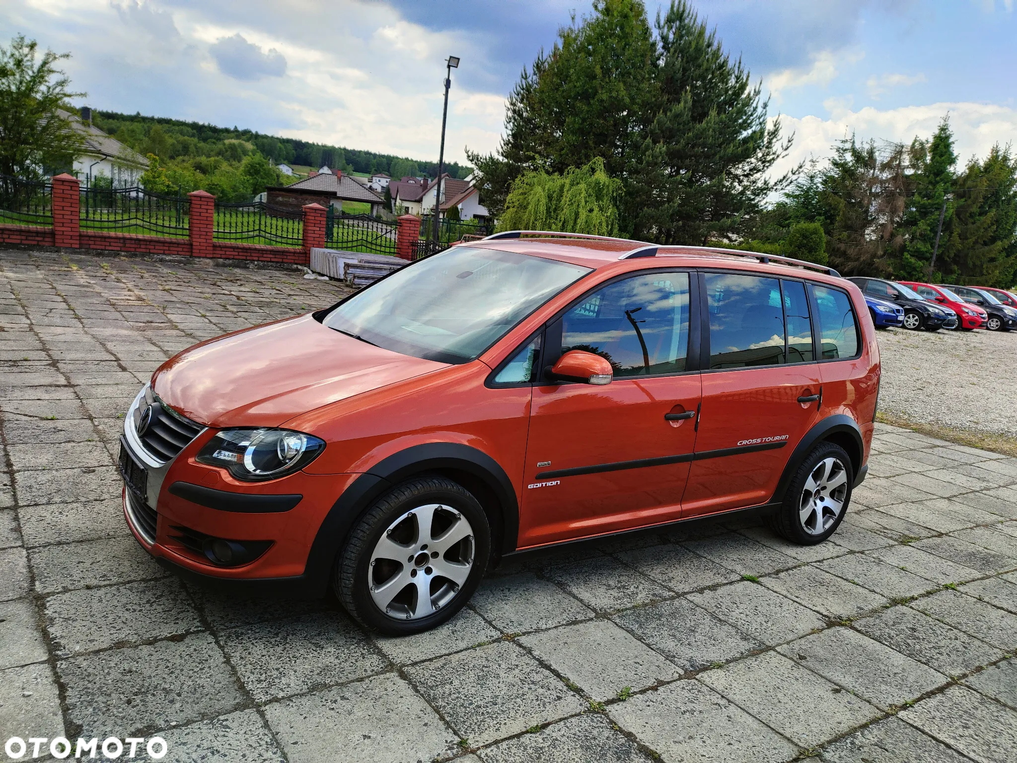 Volkswagen Touran 2.0 TDI DPF Cross - 3