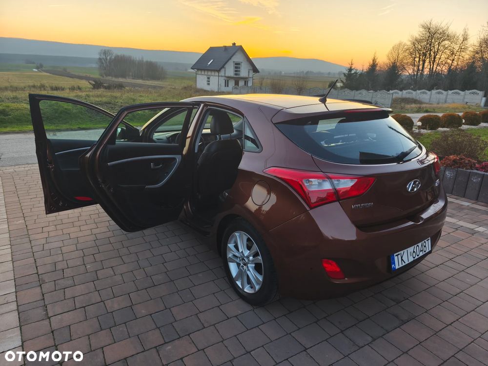 Hyundai i30 1.4 Intro Edition - 7