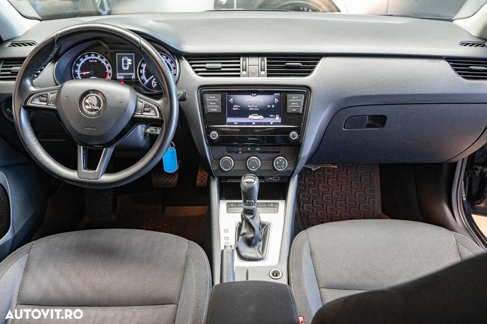 Skoda Octavia 2.0 TDI 4X4 DSG Style - 5