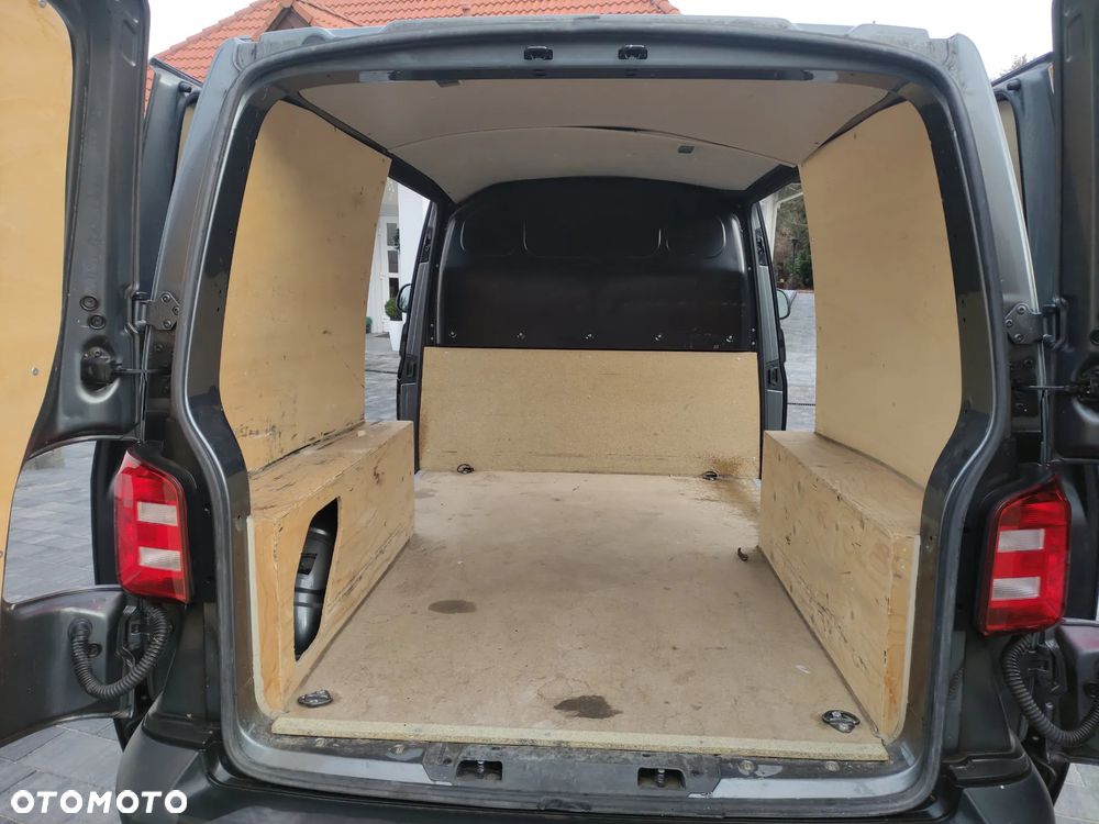 Volkswagen Transporter - 17