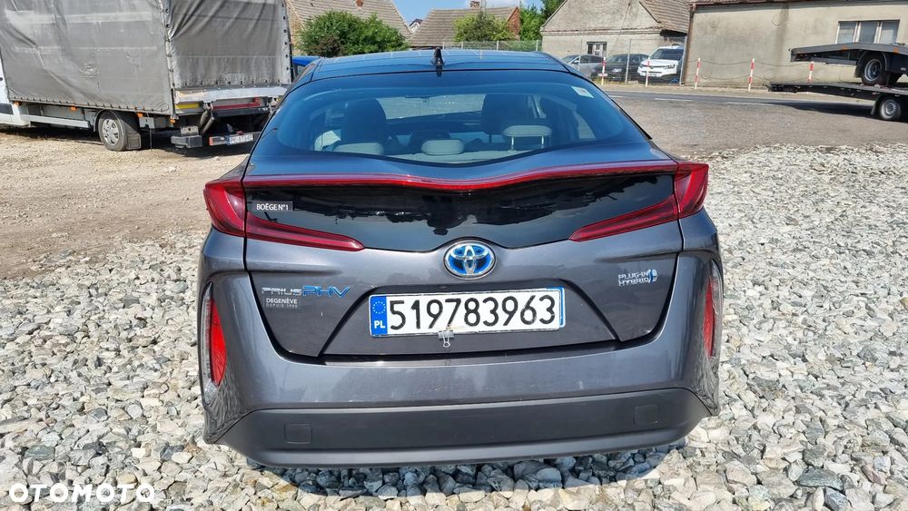 Toyota Prius Hybrid Executive - 9