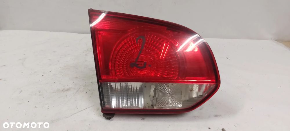 . LAMPA LEWA W KLAPE VOLKSWAGEN GOLF VI 6 - 1