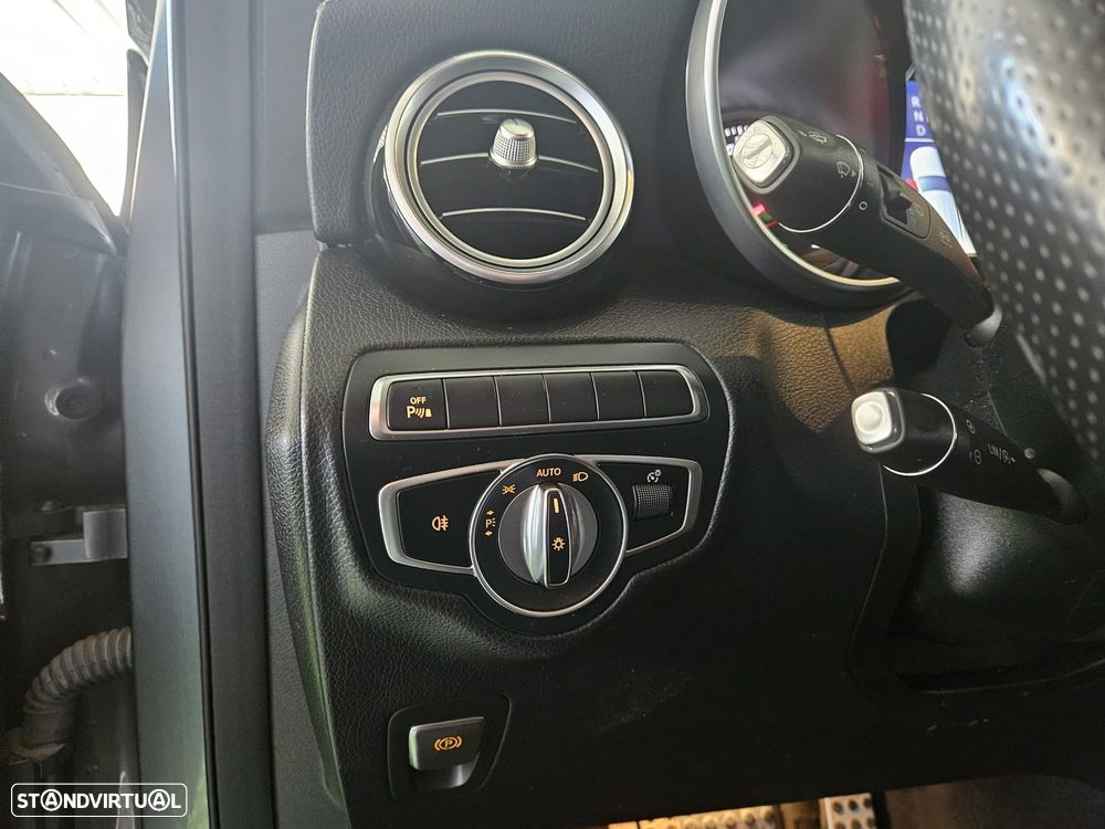 Mercedes-Benz GLC 300 e 4Matic 9G-TRONIC AMG Line - 18