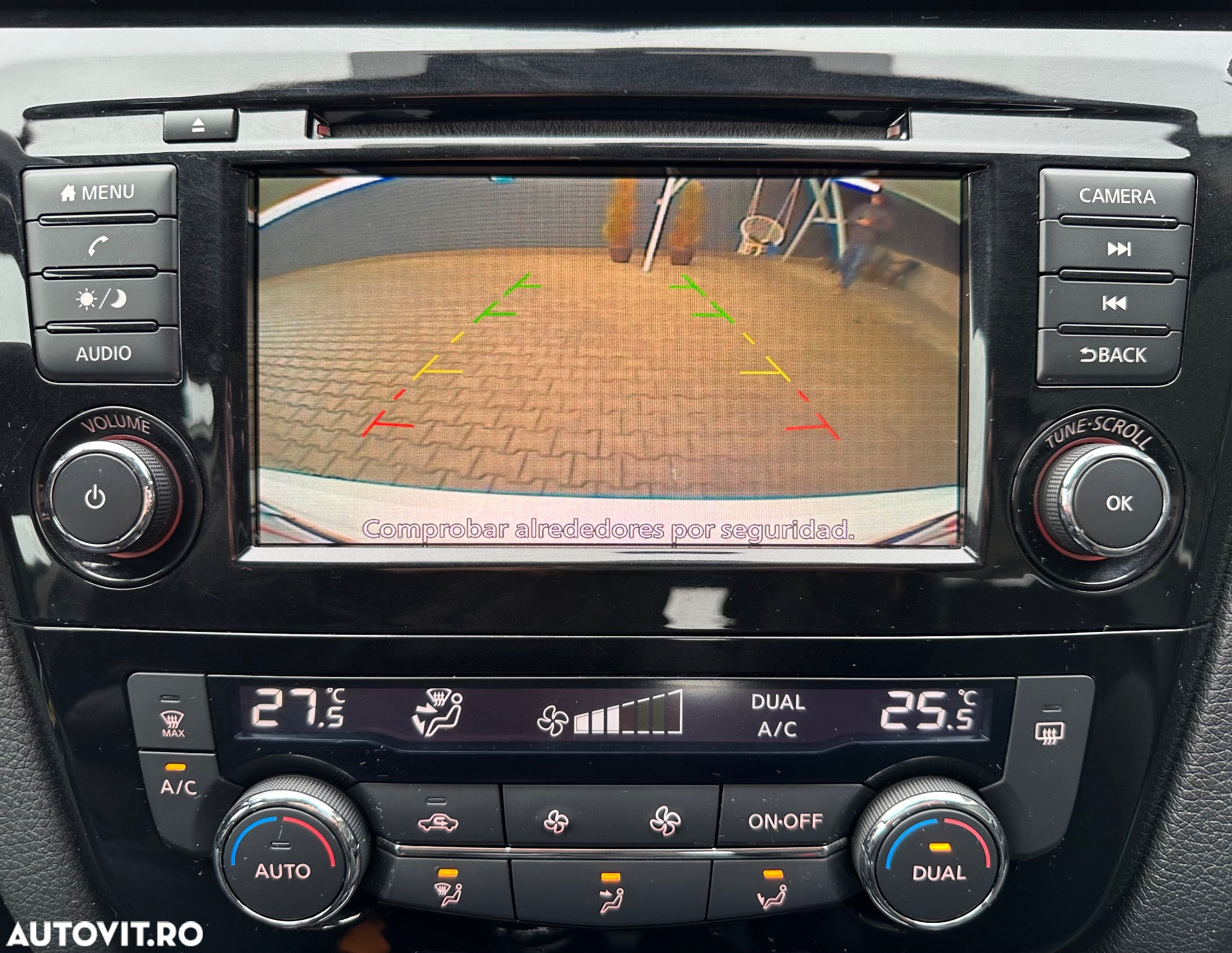 Nissan Qashqai 1.5 DCI N-CONNECTA - 17