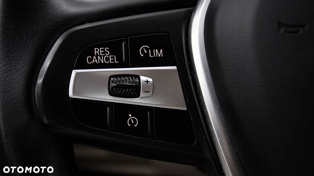 BMW X3 xDrive20i GPF Advantage - 20