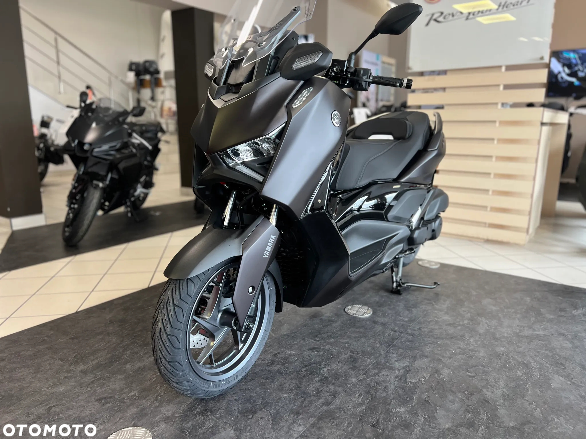 Yamaha X-max - 7