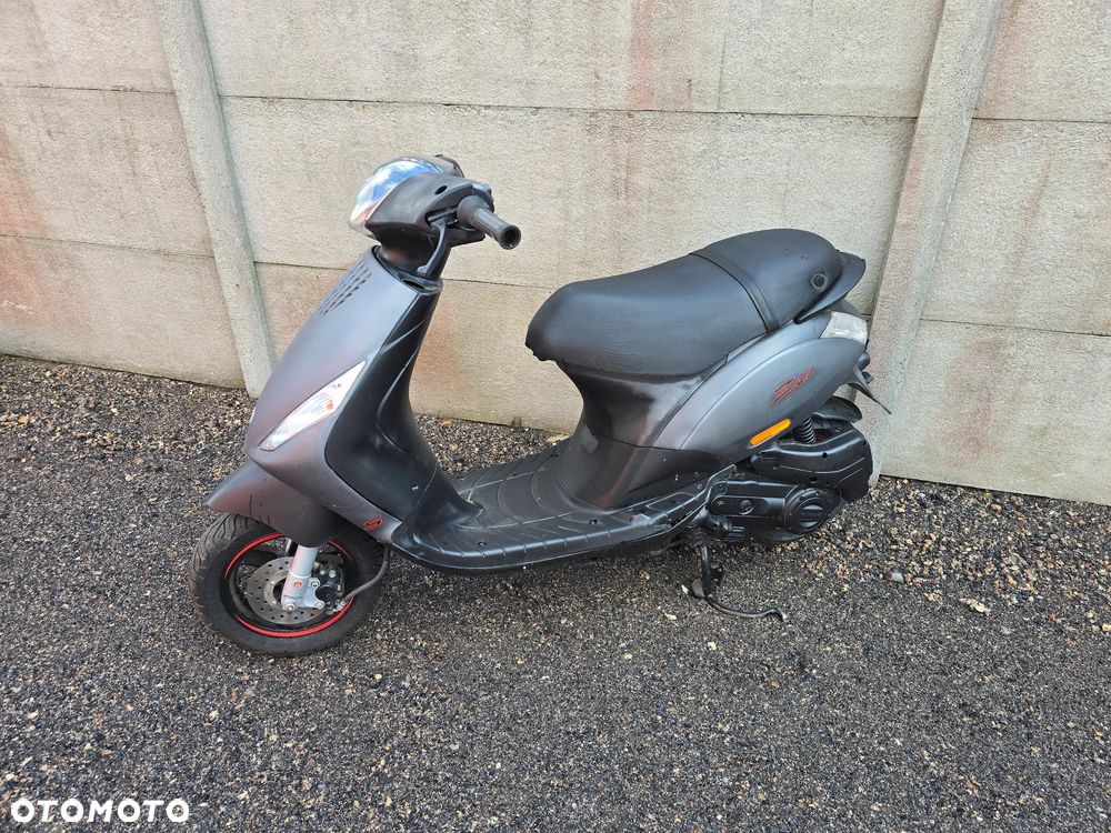 Piaggio ZIP - 4