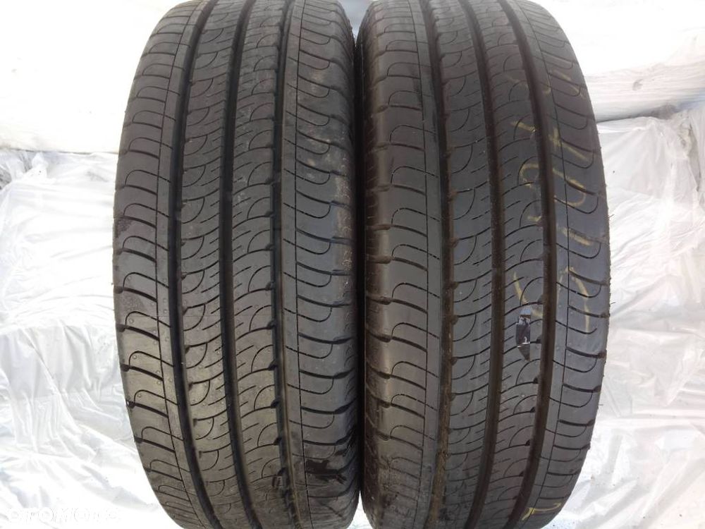 Goodyear Efficientgrip Cargo 215/70 R15C 109/107S 2025 8mm - 1