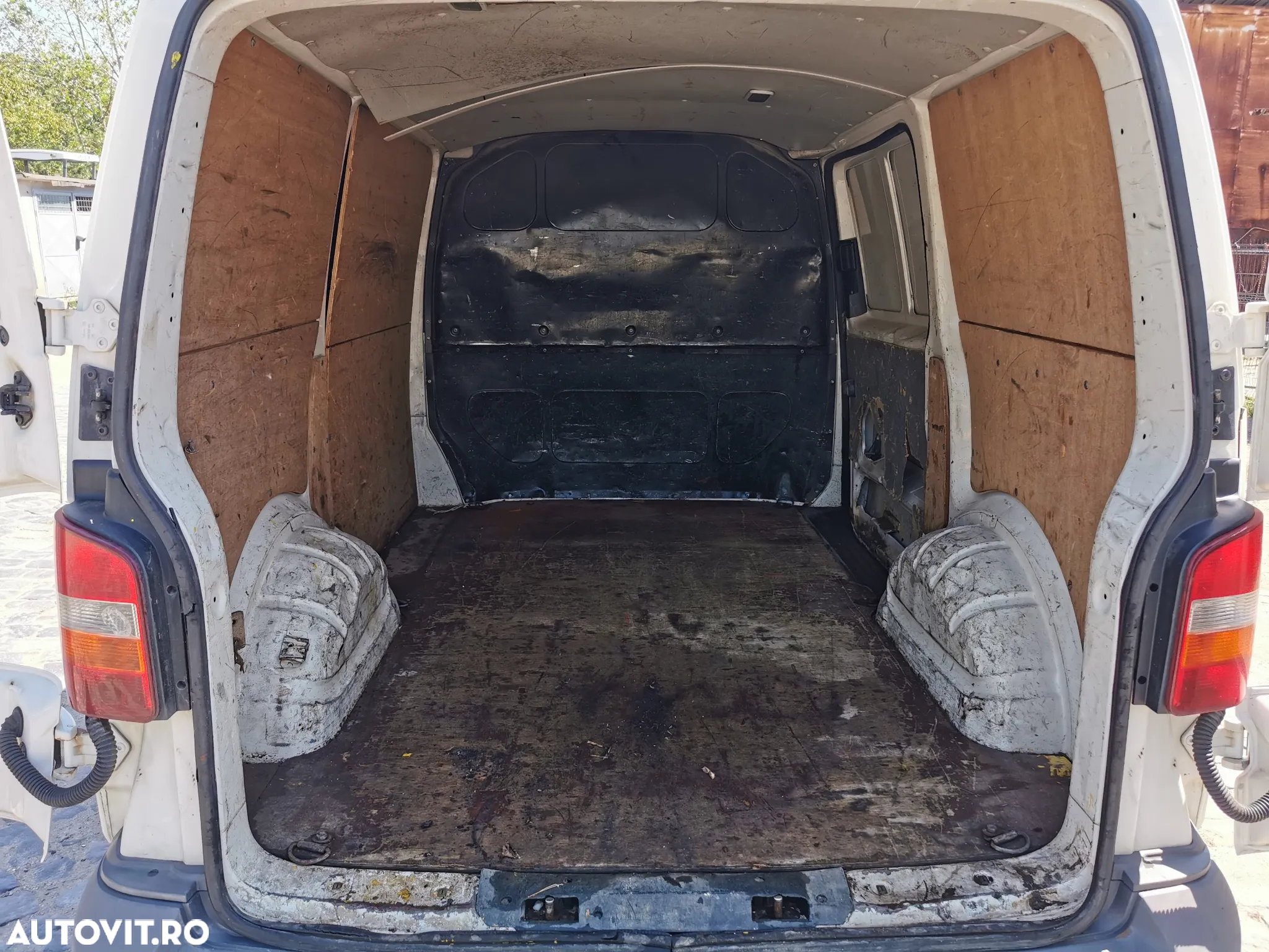 Volkswagen Transporter - 8