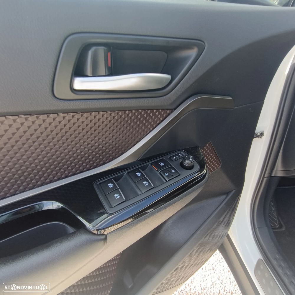 Toyota C-HR 1.8 Hybrid Exclusive+P.Luxury - 19