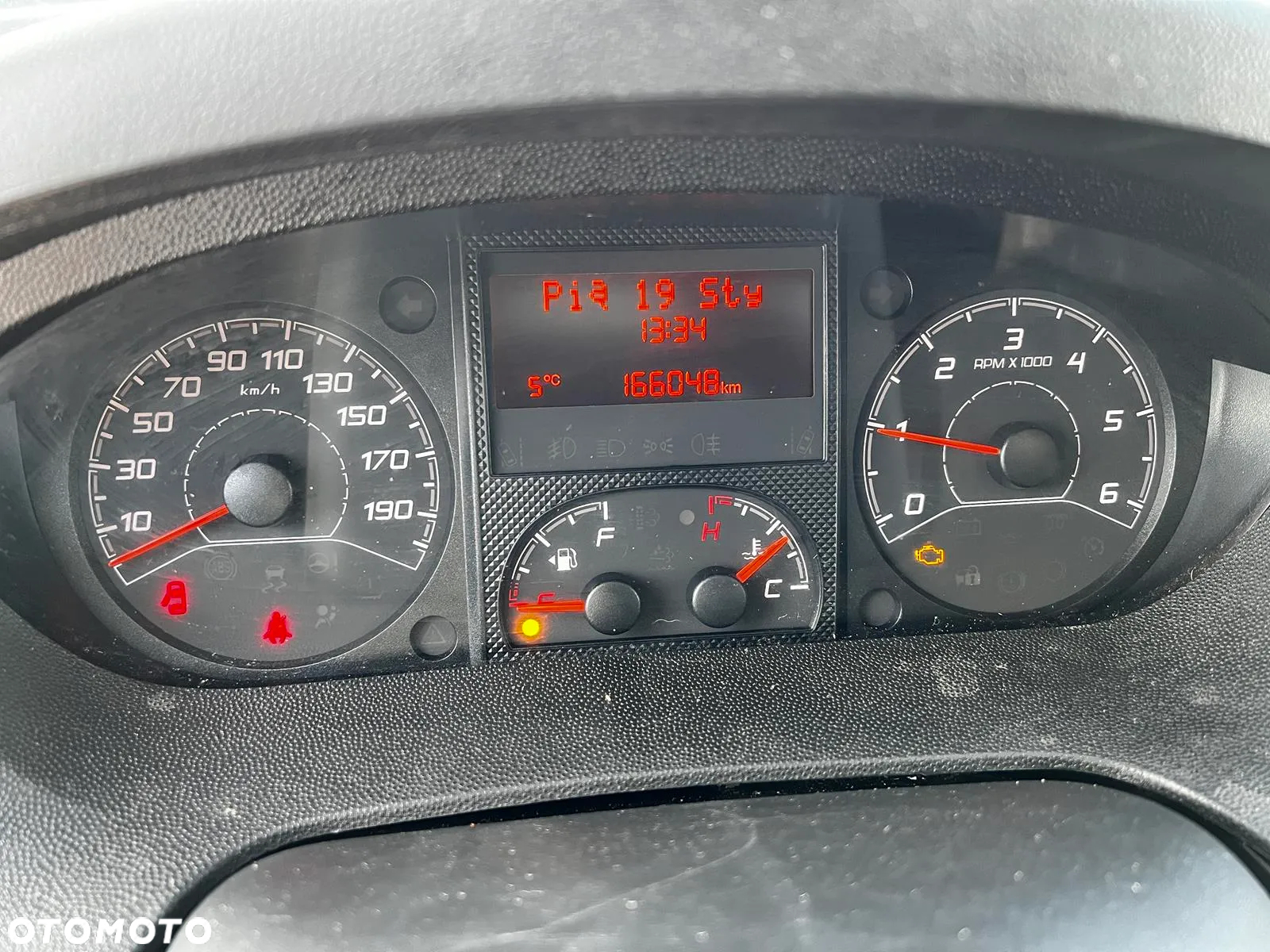 Peugeot Boxer 435 2.2 BlueHDi 121kW/165KM  L3H2  AutoSerwis - wciągarka - 16