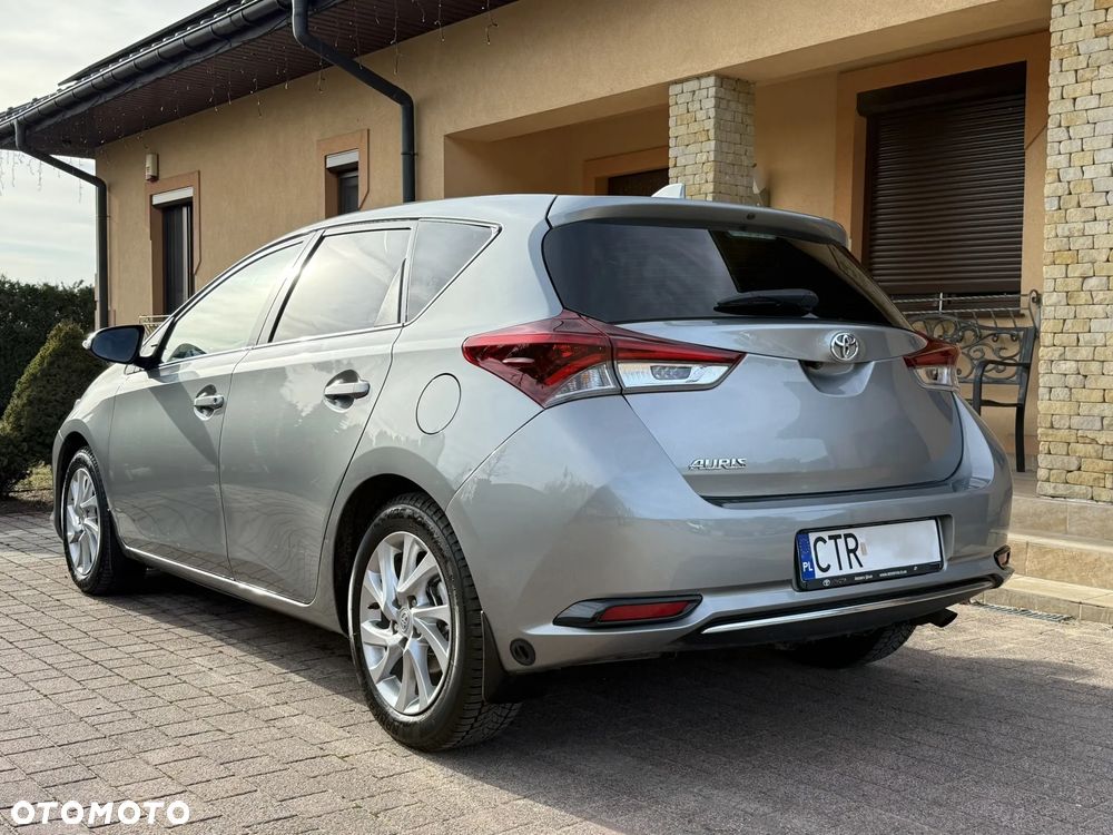 Toyota Auris 1.6 Valvematic Multidrive S Executive - 4