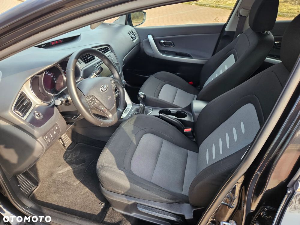 Kia Ceed 1.6 CRDi 136 ISG Platinum Edition - 11