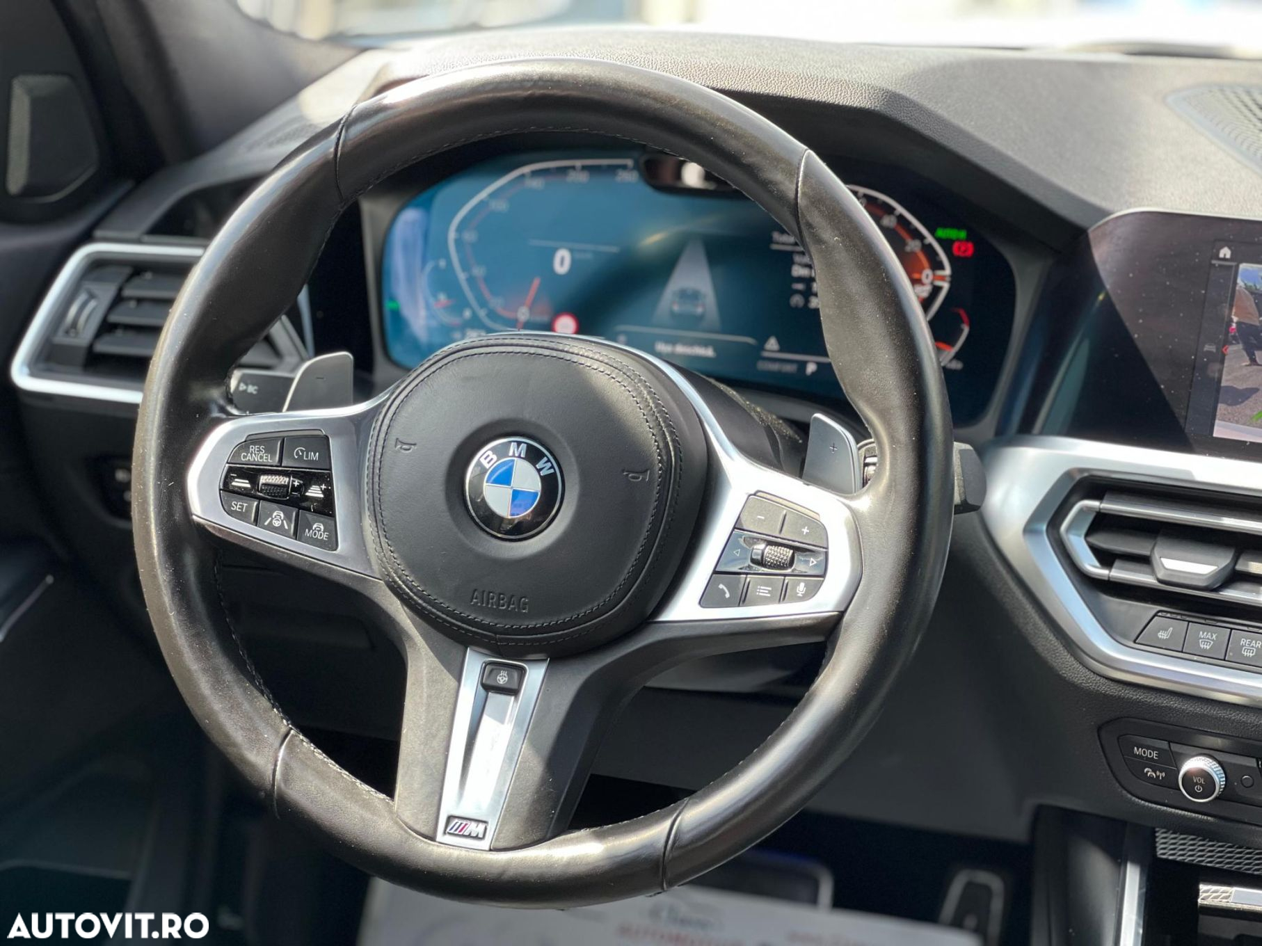 BMW Seria 3 320d xDrive AT MHEV - 23