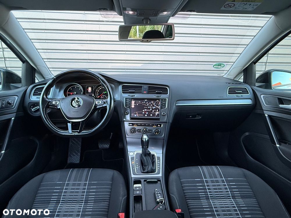 Volkswagen Golf 2.0 TDI BlueMotion Technology DSG Lounge - 6