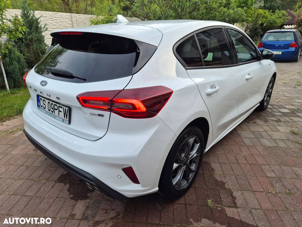Ford Focus 1.0 EcoBoost MHEV ST-Line X - 6