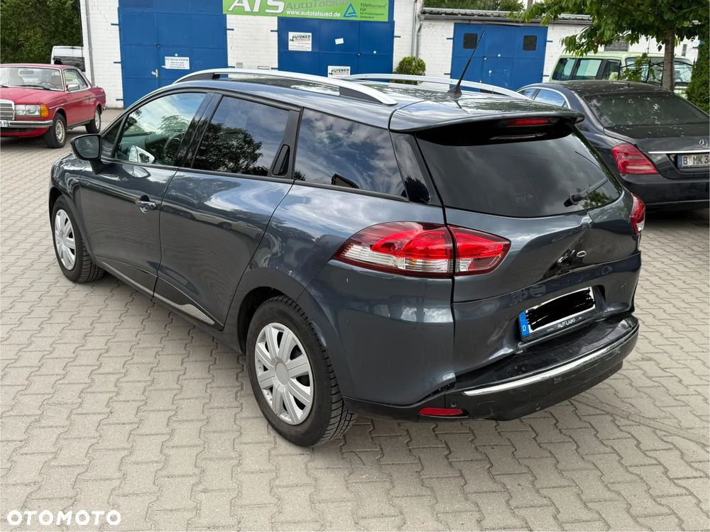 Renault Clio 1.2 16V Limited EU6 - 10