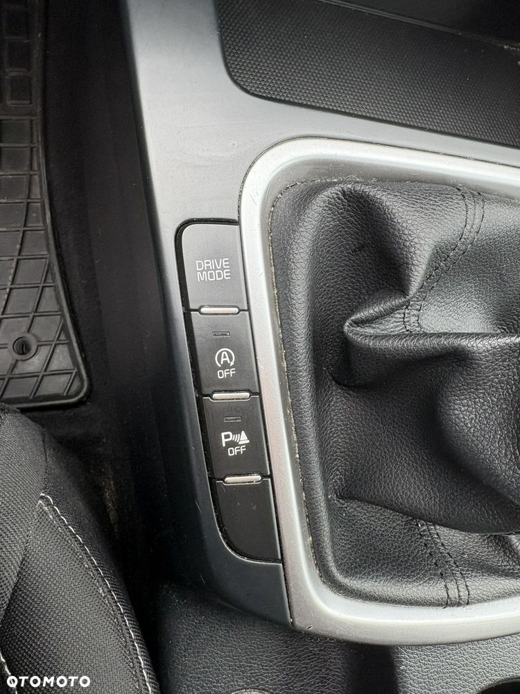 Kia Ceed - 12