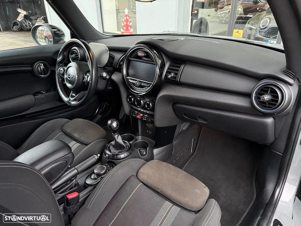 MINI 3 Portas - 17
