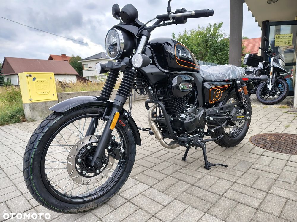 Junak M12 - 4