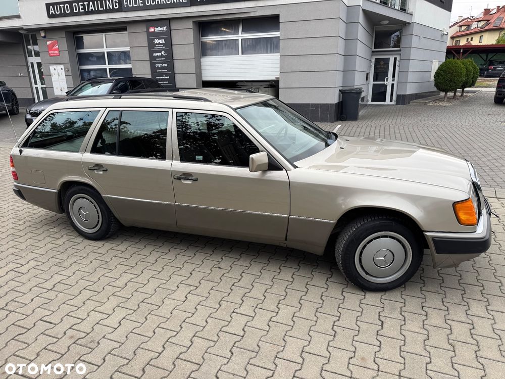 Mercedes-Benz W124 (1984-1993) - 17