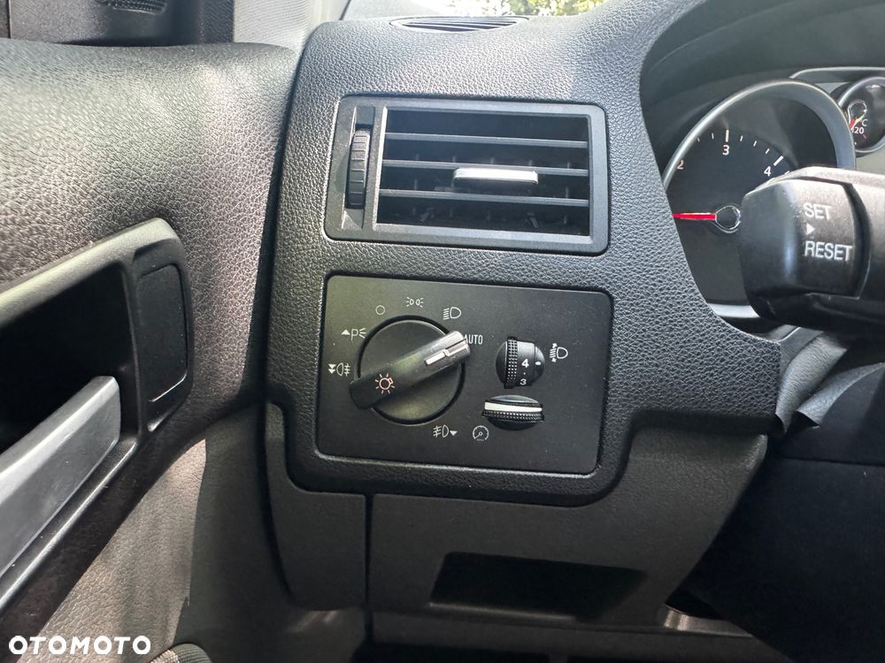 Ford Kuga 2.0 TDCi 4x4 Trend - 19