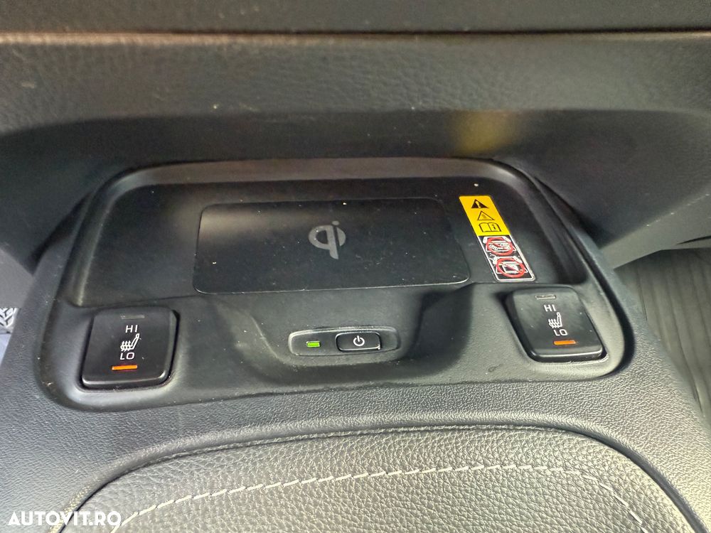 Toyota Corolla 2.0 HSD Exclusive Plus - 32