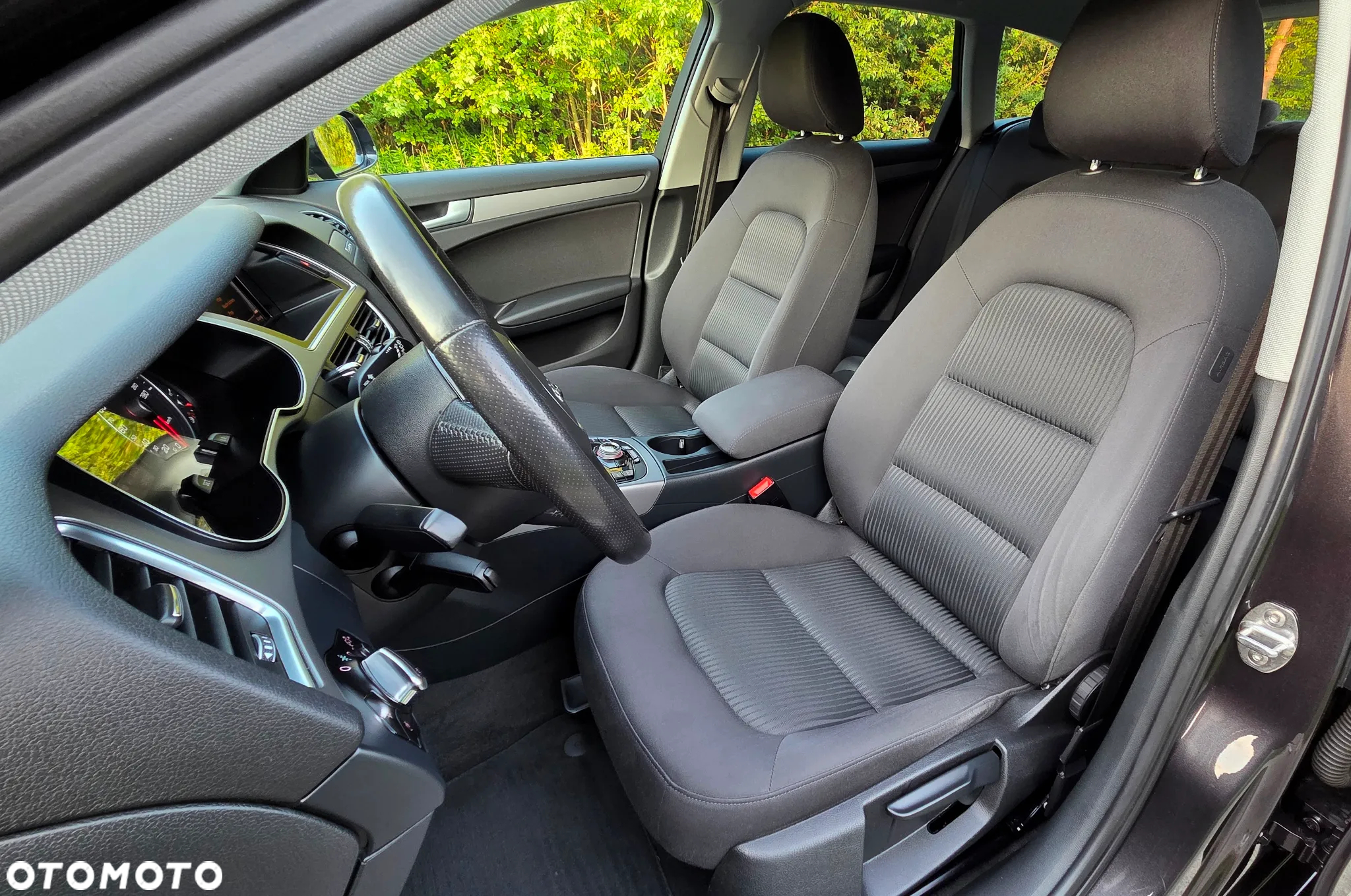 Audi A4 Avant 2.0 TDI quattro - 32