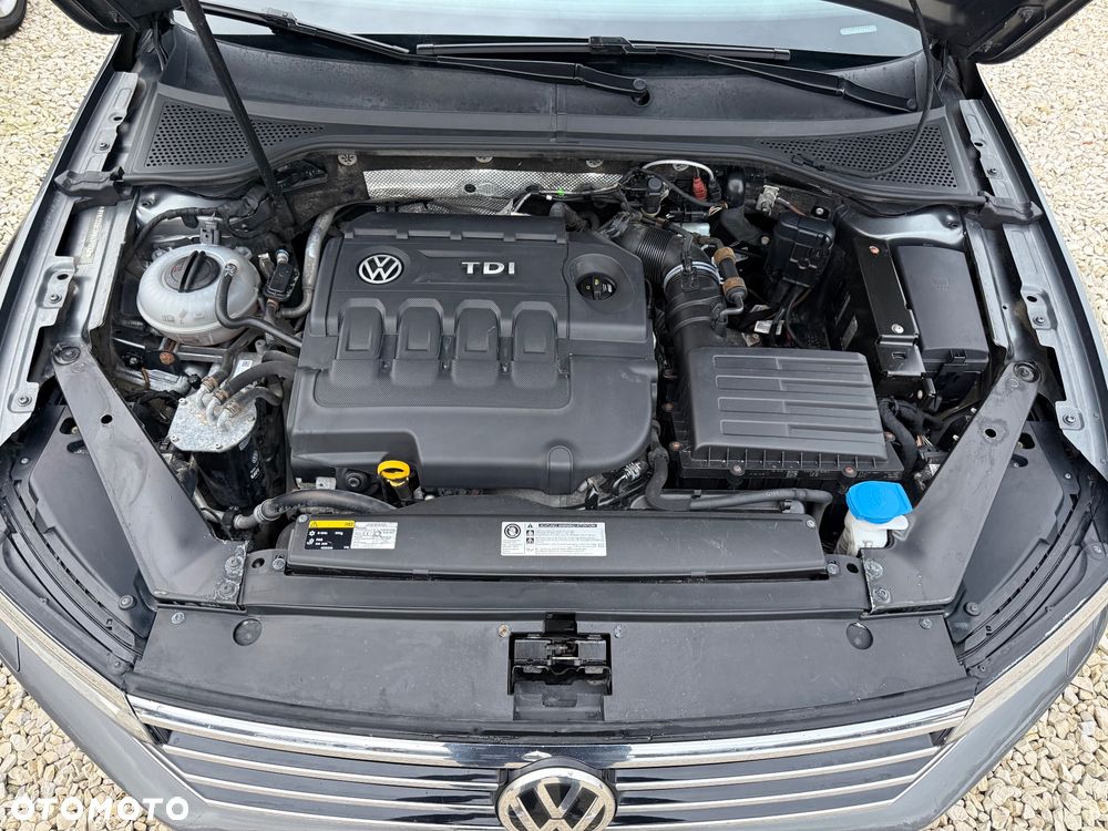 Volkswagen Passat 2.0 TDI (BlueMotion Technology) Highline - 40