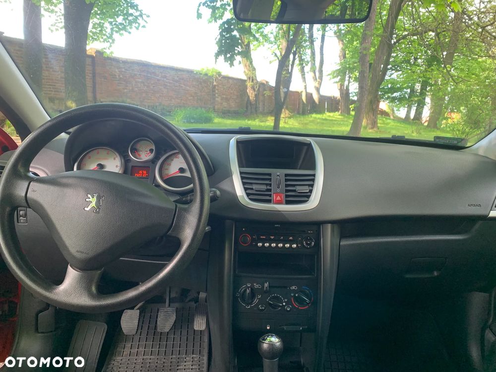 Peugeot 207 1.4 16V Trendy - 7