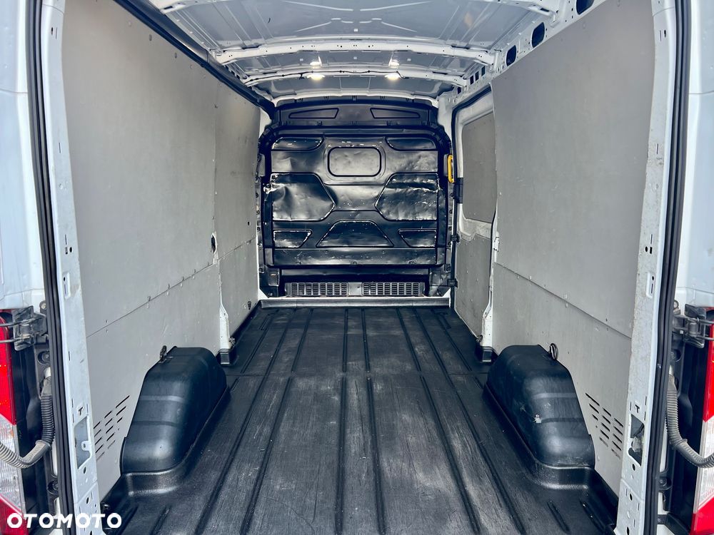 Ford Transit - 9