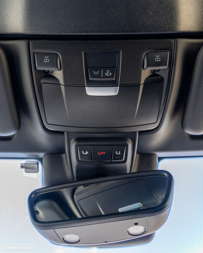 Mercedes-Benz C 220 d Coupe 4Matic 9G-TRONIC AMG Line - 24