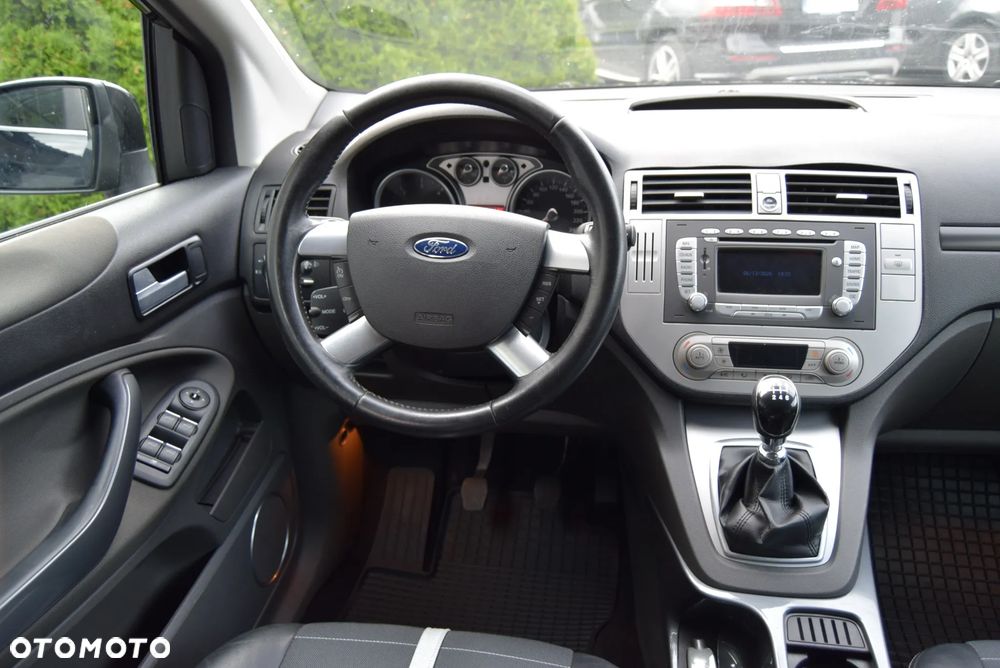 Ford Kuga 2.0 TDCi 4x4 Titanium - 22