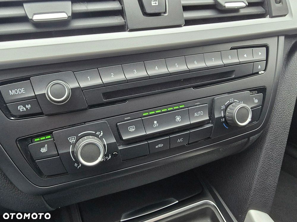 BMW Seria 3 318d - 16