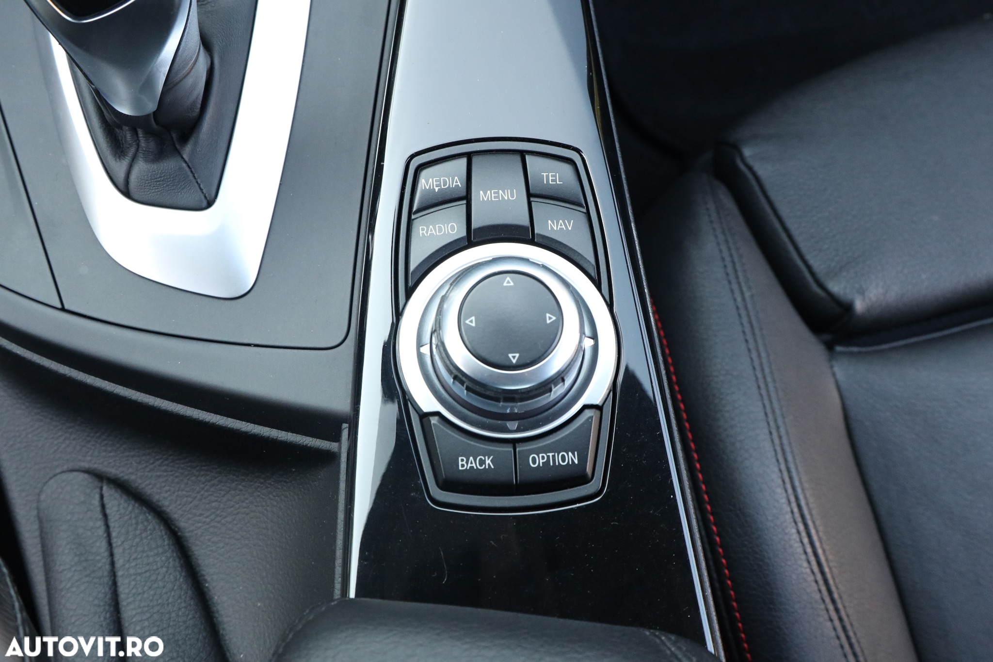 BMW Seria 3 320i Aut. Sport Line - 27