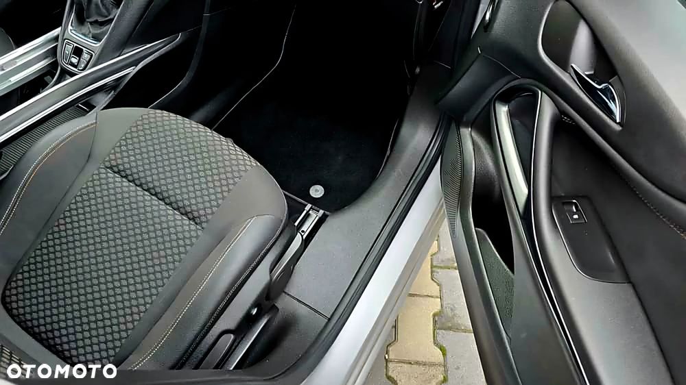 Opel Zafira Tourer 1.4 Turbo Business Innovation - 14