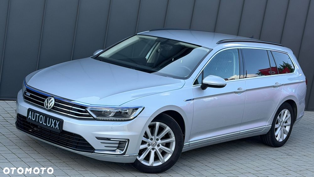 Volkswagen Passat - 4