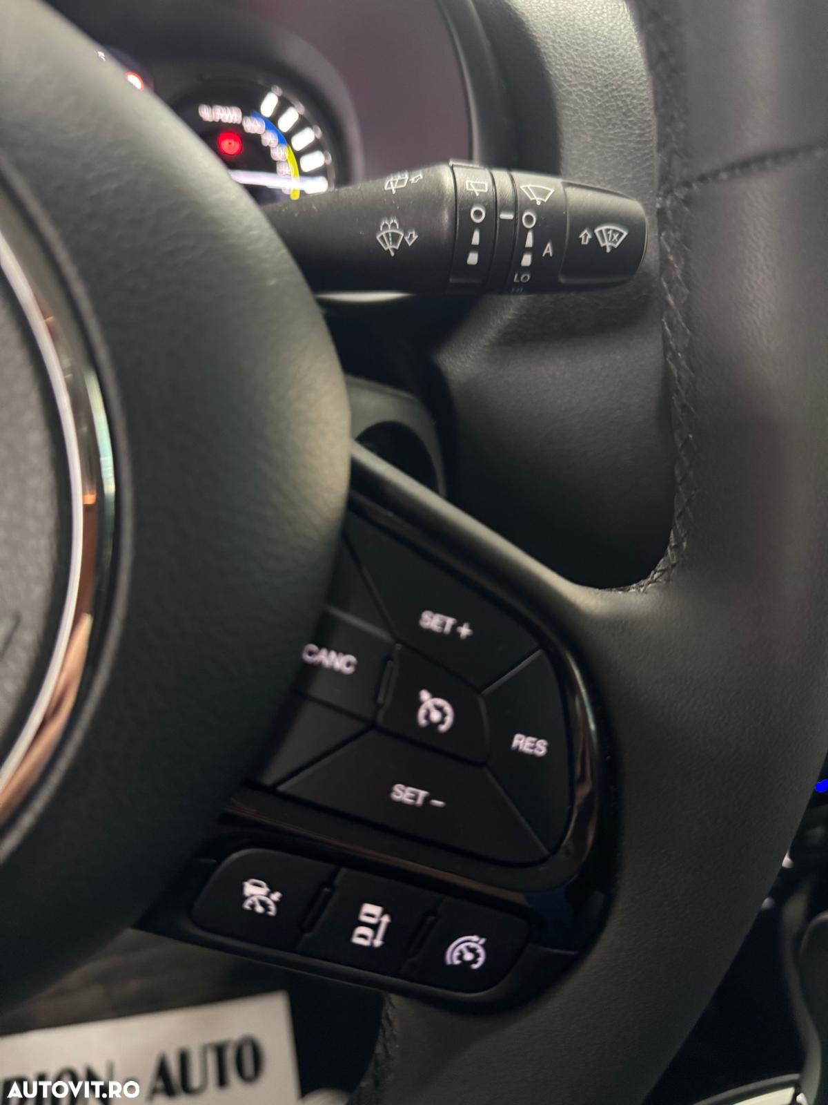 Jeep Renegade 1.3 T-GDI 4xe PLUG-IN Hybrid Automatik S - 31