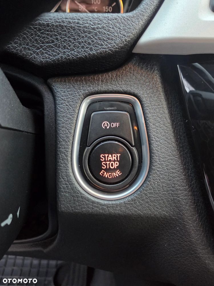 BMW Seria 3 318d Sport Line Shadow - 16