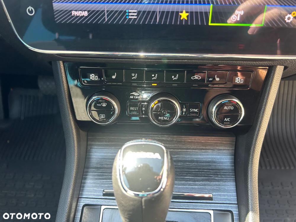 Skoda Superb 2.0 TSI DSG Style - 18